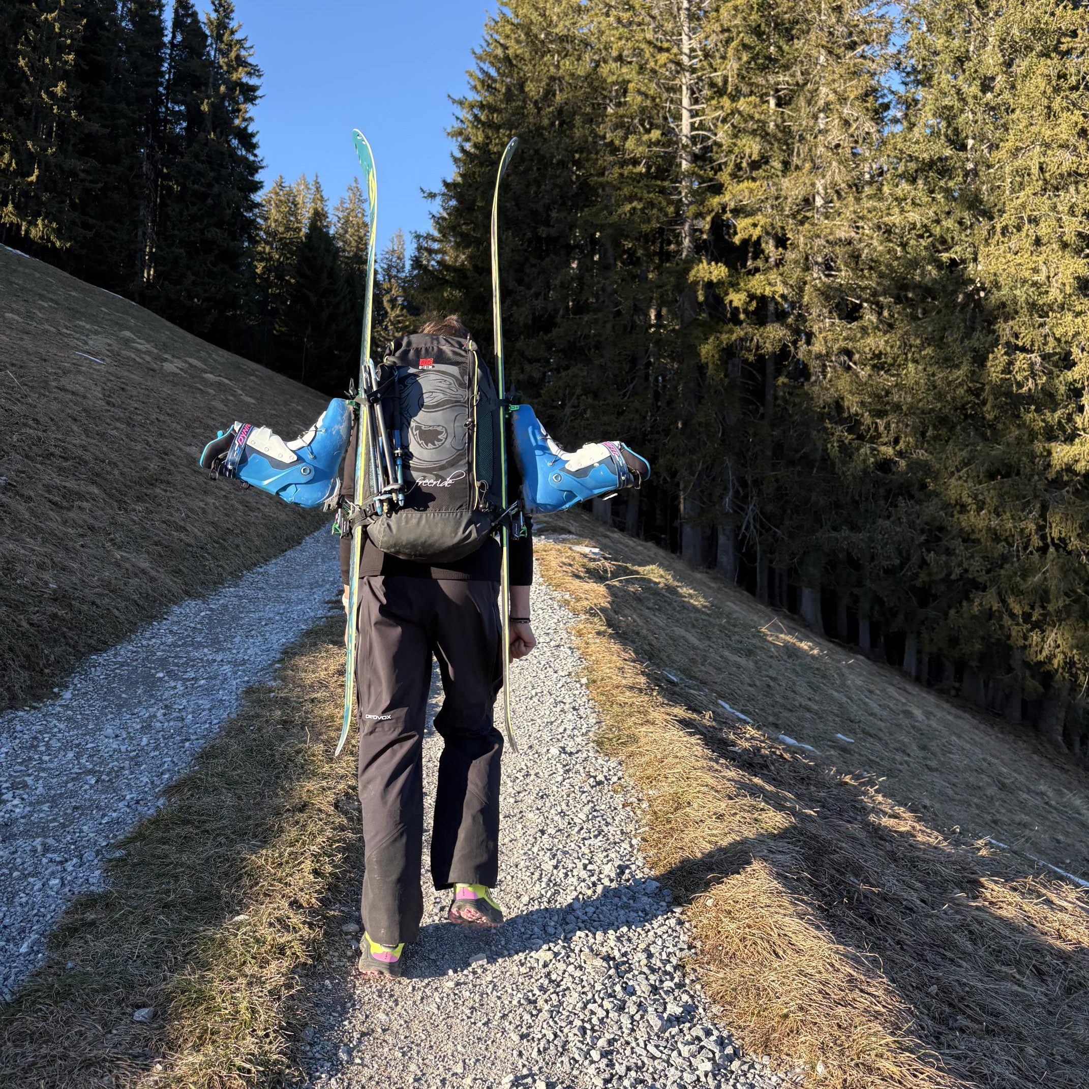 Hike & Fly to Speedfly the Rellerli